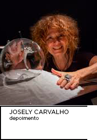 Fotografia. A artista Josely Carvalho ao lado de sua obra Affectio. Abaixo “JOSELY CARVALHO depoimento”.